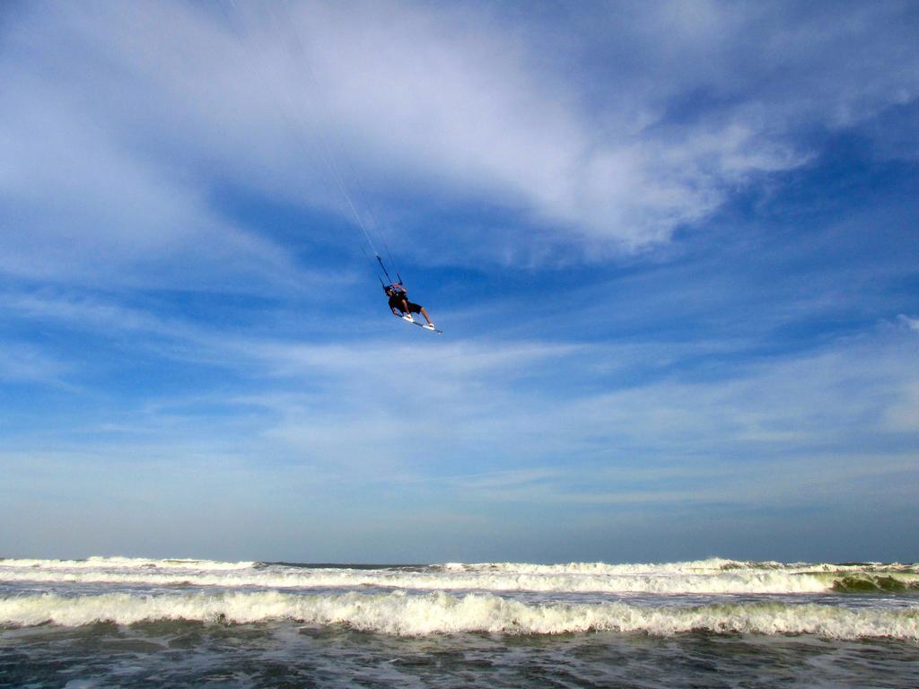 Source Kiteboarding/Lodge Phan Thiet Exteriör bild