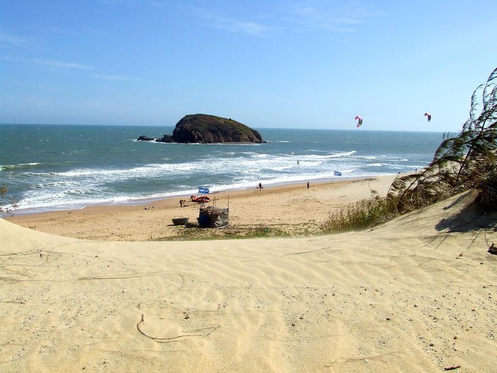 Source Kiteboarding/Lodge Phan Thiet Exteriör bild